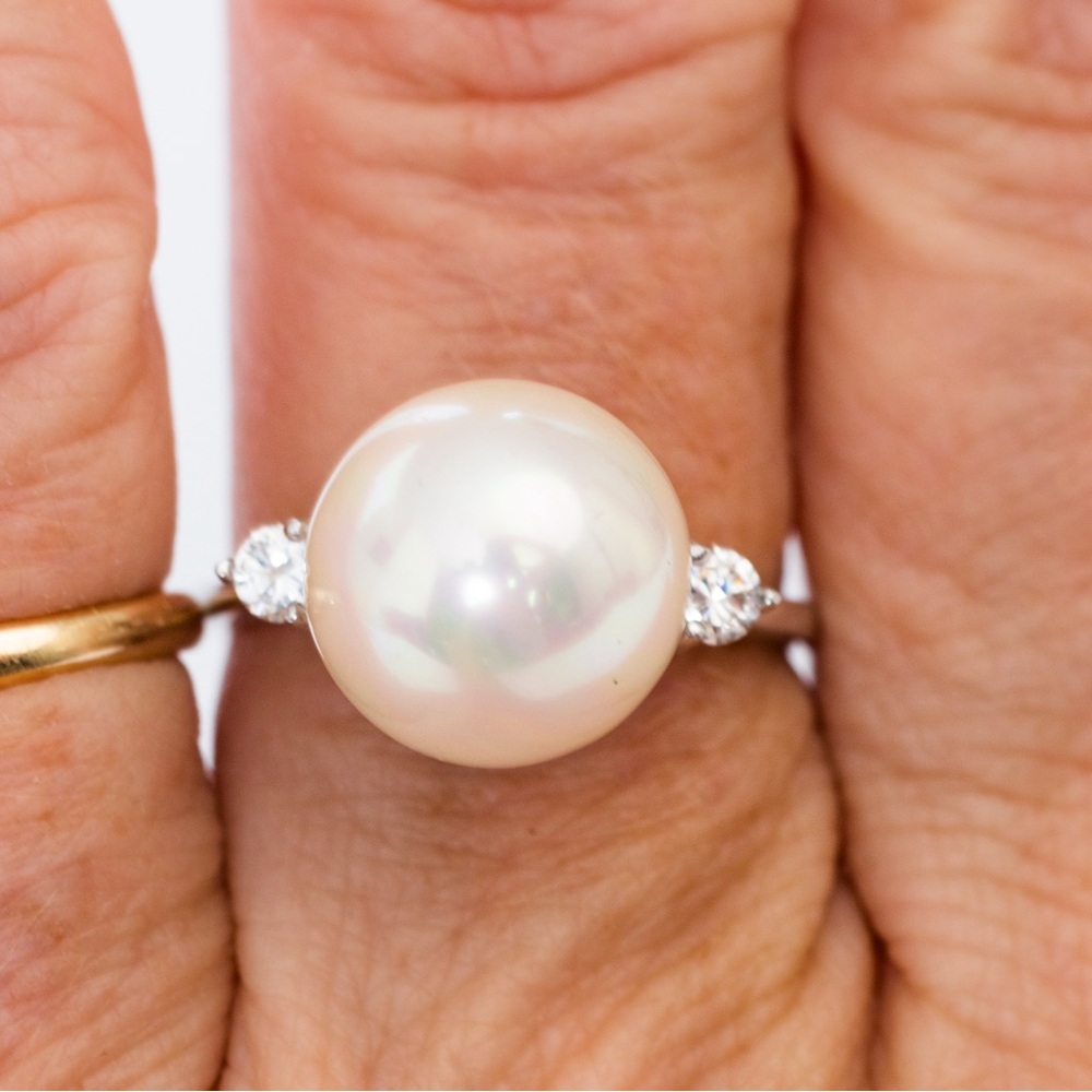Timeless classic minimalist style pearl ring faux diamonds by Pearlfection 8